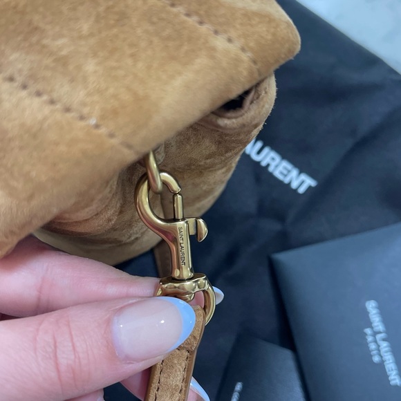 Beautiful YSL Toy Lou Lou in color cinnamon. Beautiful condition. - Picture 11 of 15